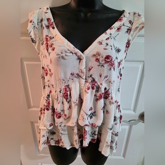 American Eagle Floral Button-Front Ruffle Top - Picture 1 of 3